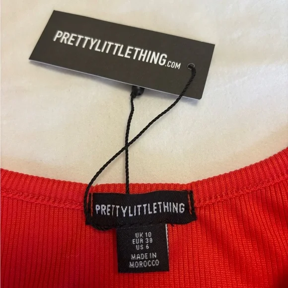 PrettyLittleThing Red Ribbed Crop Top - Picture 2 of 2